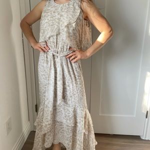 Calvin Klein flowy dress sleeveless with belt